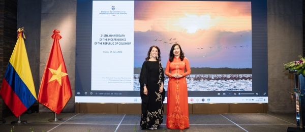En un ambiente que recreó la riqueza de los pájaros que habitan en Colombia, la Embajada en Vietnam conmemoró el 215 aniversario de Independencia del país